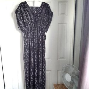 Trendsetter maxi dress with Aztec pattern